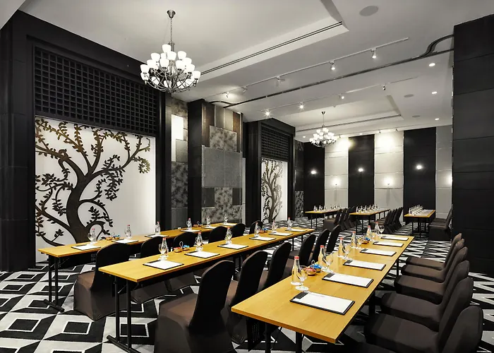 Moevenpick Sukhumvit 15 Hotel