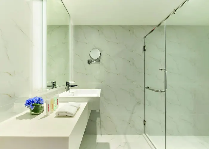 Moevenpick Sukhumvit 15 Hotel 5*