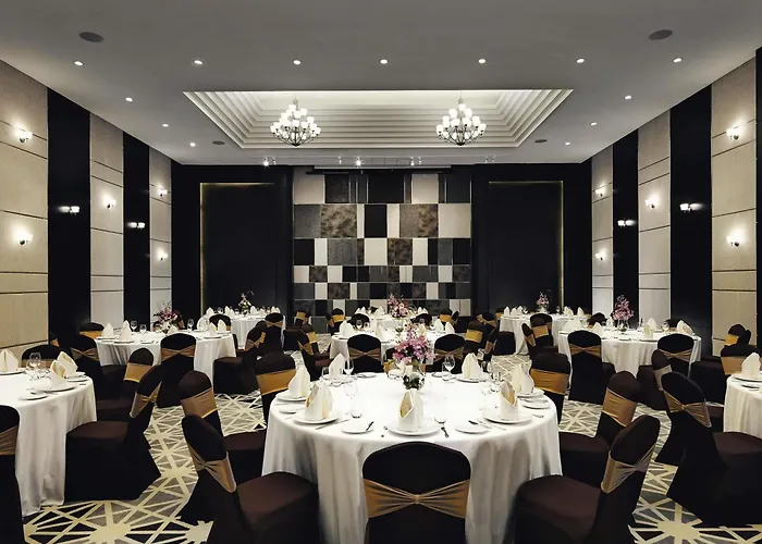 Moevenpick Sukhumvit 15 Hotel 5*